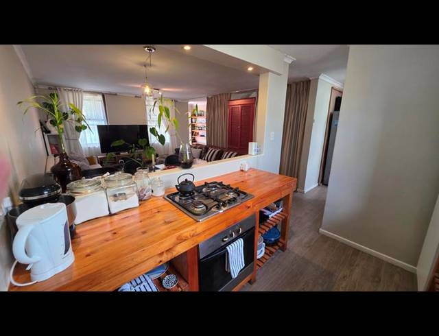 3 BEDROOM TOWNHOUSE FOR SALE IN ZONNEBLOEM